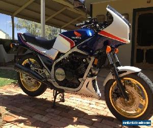 Honda VF750f, classic sportsbike, 1983