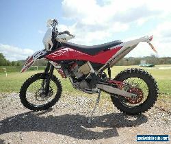 ENDURO HUSQVARNA 449 TE motorcycle. 2010, ONLY 2000 MILES.DUAL SPORT.GREEN LANE. for Sale