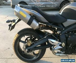 TRIUMPH STREET TRIPLE 675 675R 11/2008 MODEL  PROJECT MAKE AN OFFER