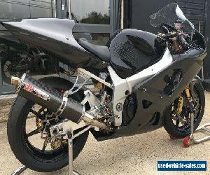 Suzuki GSXR 1000 K2 Show Bike / Track Bike. Dymag, Ohlins, Harris, Yoshimura, V5