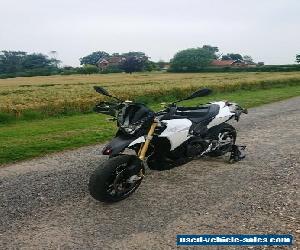 Aprilia Dorsoduro 1200 2013  like Ducati Hypermotard