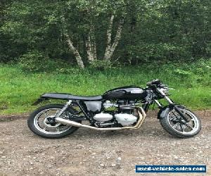 2011 Triumph Bonneville SE very low mileage !