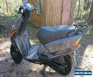 Honda Lead 100 scooter