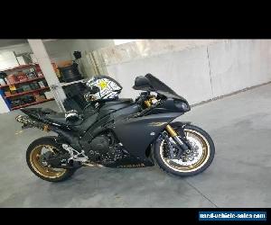 Yamaha R1