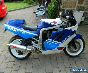 SUZUKI GSXR 750 SLINGSHOT - MANUFACTURED 1988 - UK REGISTERED 1997