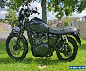 Triumph T100 Black Bonneville 