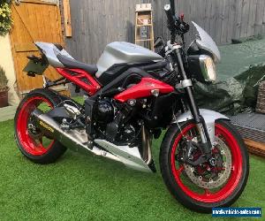 Triumph street triple rx 2015. 9000 miles