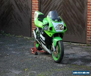 KAWASAKI ZX7R TRACK AND ROAD BIKE 1999