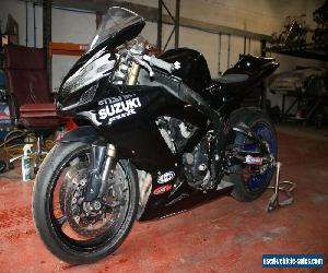 suzuki gsxr 600 k6 track race bike