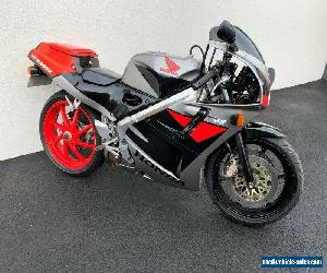 Honda VFR NC30