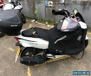 Honda PCX 2017 low mileage + Extras