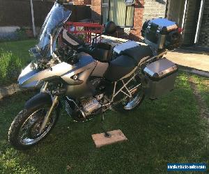 BMW R1200GS, 2006 complete with BMW Aluminium panniers.