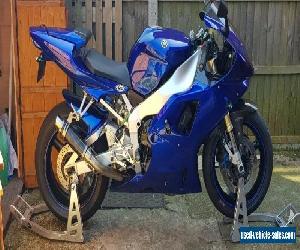 Yamaha r1