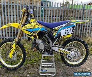 SUZUKI RM 125 2006 MOTO X BIKE, RECENT REBUILD RM125 LOADS OF EXTRAS