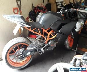 KTM 125CC MOTORCYCLE,  2 MILES.  for Sale