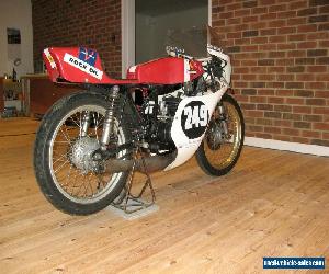 Honda MT 125R 