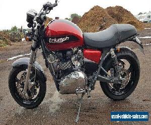 Triumph Custom Bonnieville T100