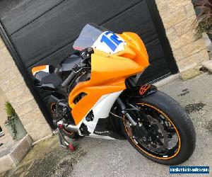 Yamaha R6 Race Bike