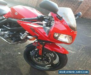 Suzuki SV650-S 2005 55 plate Red Alphadot, Meta Alarm, Delkevic Pipe No Reserve