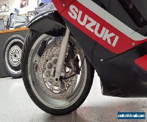 Suzuki GSXR750 1988.