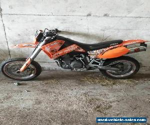 ktm lc4 640 supermoto  . 