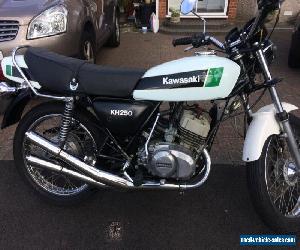 Kawasaki KH250 Triple