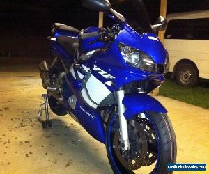 2000 Yamaha R6 600 motorbike