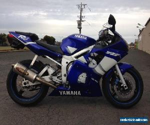 2000 Yamaha R6 600 motorbike