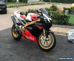 Aprilia RSV R 1000 Factory