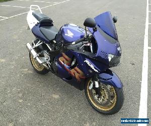 HONDA FIREBLADE CBR900RR 918CC 1999(T-REG) BLUE 