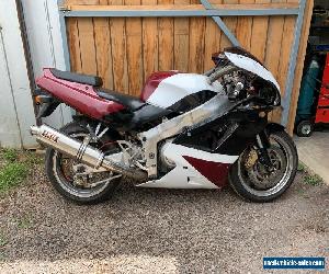 1991 Kawasaki ZXR750 J1.