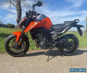 KTM 790 DUKE 2018. FSH. 2700 MILES. Q SHIFT. TRACK PACK. AKRA. COMFORT SEAT.