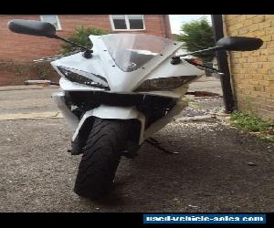 YAMAHA YZF R125 2012 Motorbike White With Private Plate 