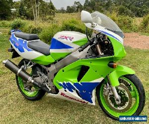 1993 Kawasaki ZXR750 ZX7