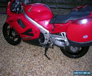 HONDA VFR 750 