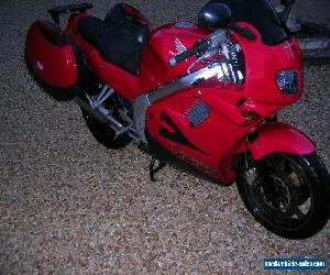 HONDA VFR 750 