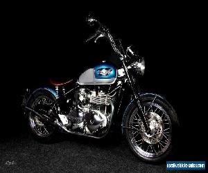 Triumph bonneville t100  Bobber