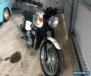 Triumph T100 Bonneville