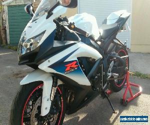 Suzuki gsxr 750 L0 60 reg white matt blue 11,000 miles 