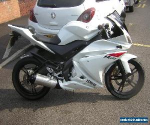 YAMAHA YZF R125 WHITE 13873 MILES 2011 FSH FULL MOT HPI CLEAR CLEAN BIKE!! for Sale