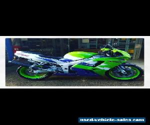 Kawasaki Ninja ZX9R