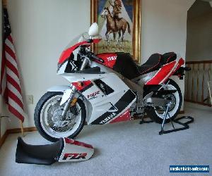 1992 Yamaha FZR EXUP Delta Box Genesis 1000