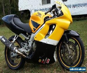 2000 Honda CBR