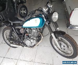 YAMAHA SR400....  VINTAGE, SUZUKI KAWASAKI HONDA, CAFE RACER.