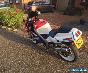 Honda VFR400 NC30 1991