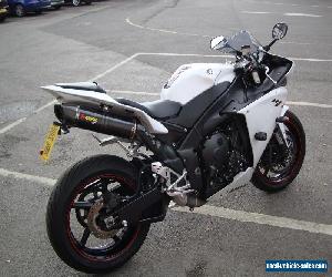 YAMAHA R1 2010 BIG BANG LOW MILES