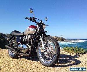 Triumph Bonneville Cafe Racer Tacker Scrambler