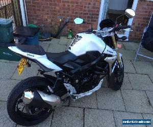 suzuki gsr 750  2012.  8,500 miles.