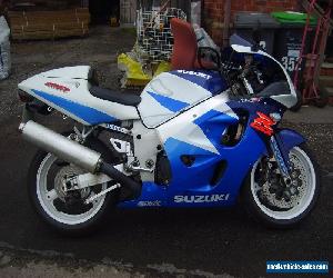 suzuki 600 gsxr srad