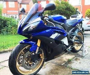 Yamaha R6 13s 2009 Blue / White / Gold wheels